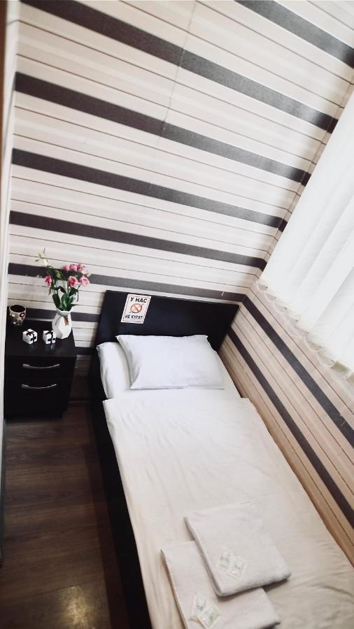 Uno Apart Hotel Kiev Exterior foto